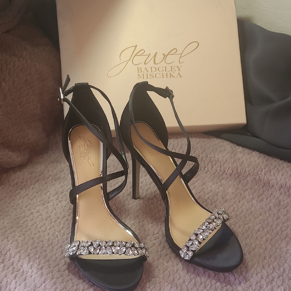 Jewel Badgley Mischka Black Strappy Heels